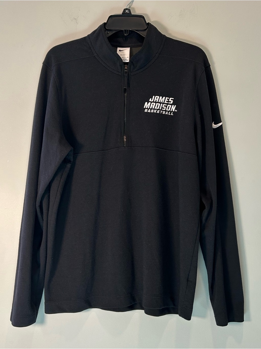 Nike Men’s James Madison Basketball Dri-FIT Victory Half Zip Pullover Shirt L
